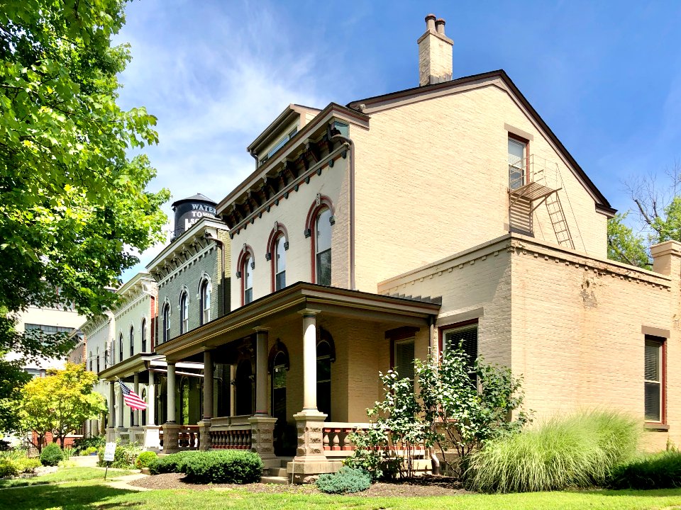 Washington Avenue, East Row Historic District, Gateway, Ne… 