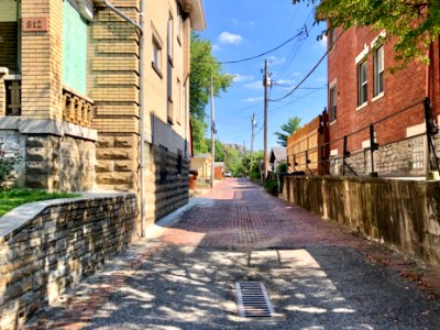 Kentucky Alley, East Row Historic District, Gateway, Newpo… 