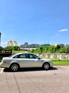 Cincinnati Skyline from 2nd Street, Mansion Hill, Newport,… 