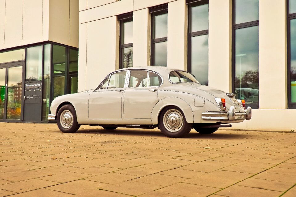 Automotive vehicle classic