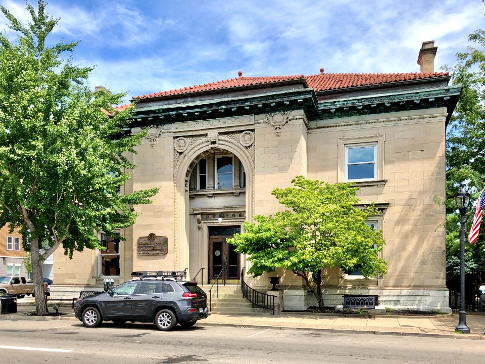 Old Newport Carnegie Library (Carnegie Hall), Monmouth Str… 