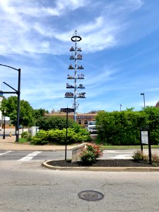 Mast Sculpture, 3rd Street and Saratoga Street, Newport, K… 