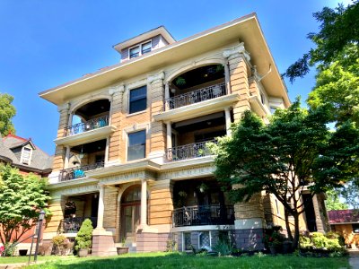 Flora Apartments, Nelson Place, Mansion Hill, Newport, KY 