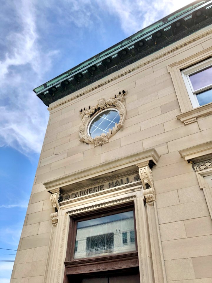 Old Newport Carnegie Library (Carnegie Hall), Monmouth Str… 
