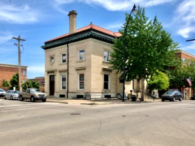 Old Newport Carnegie Library (Carnegie Hall), Monmouth Str… 