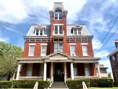 Peter O'Shaughnessy House (Muehlenkamp-Erschell Funeral Ho… 