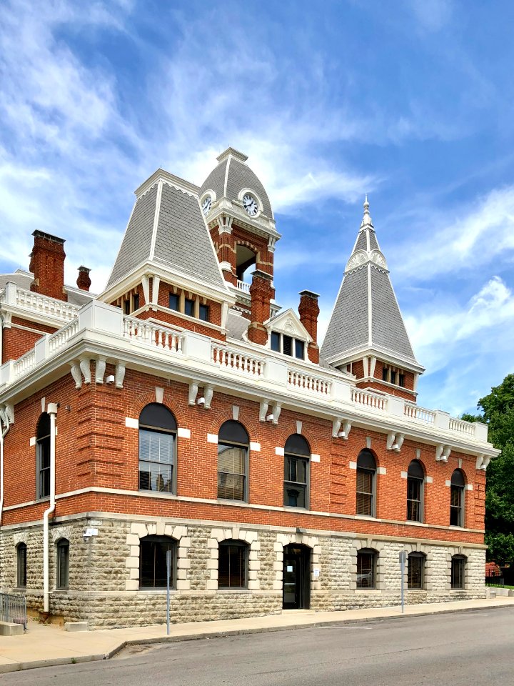 Campbell County Courthouse, York Street, Newport, KY 