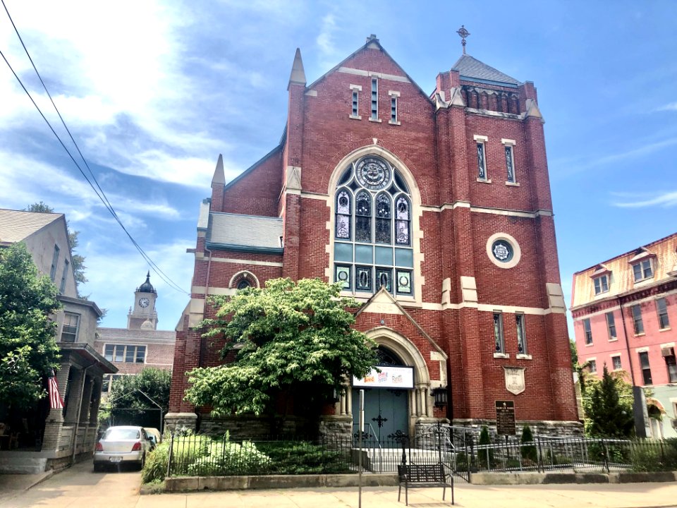 Old Salem Methodist Episcopal Church (Stained Glass Theatr… 