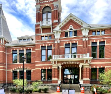 Campbell County Courthouse, York Street, Newport, KY 