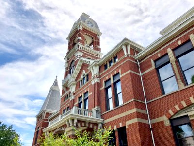 Campbell County Courthouse, York Street, Newport, KY 