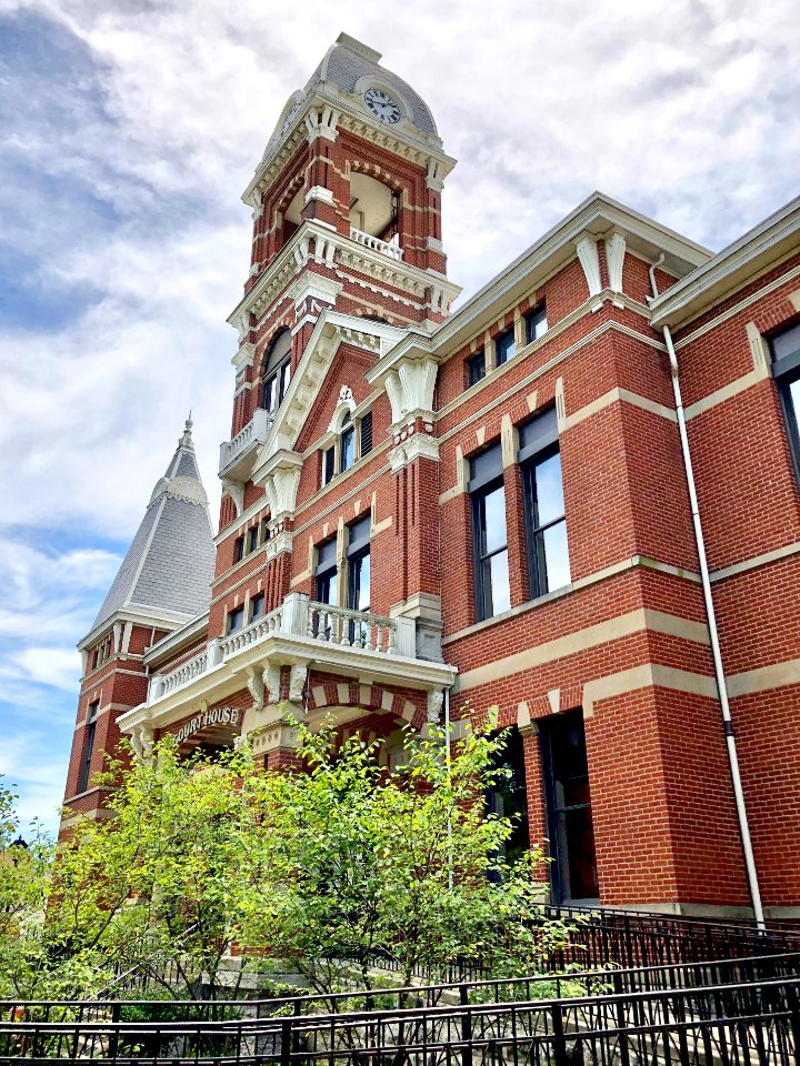 Campbell County Courthouse, York Street, Newport, KY 