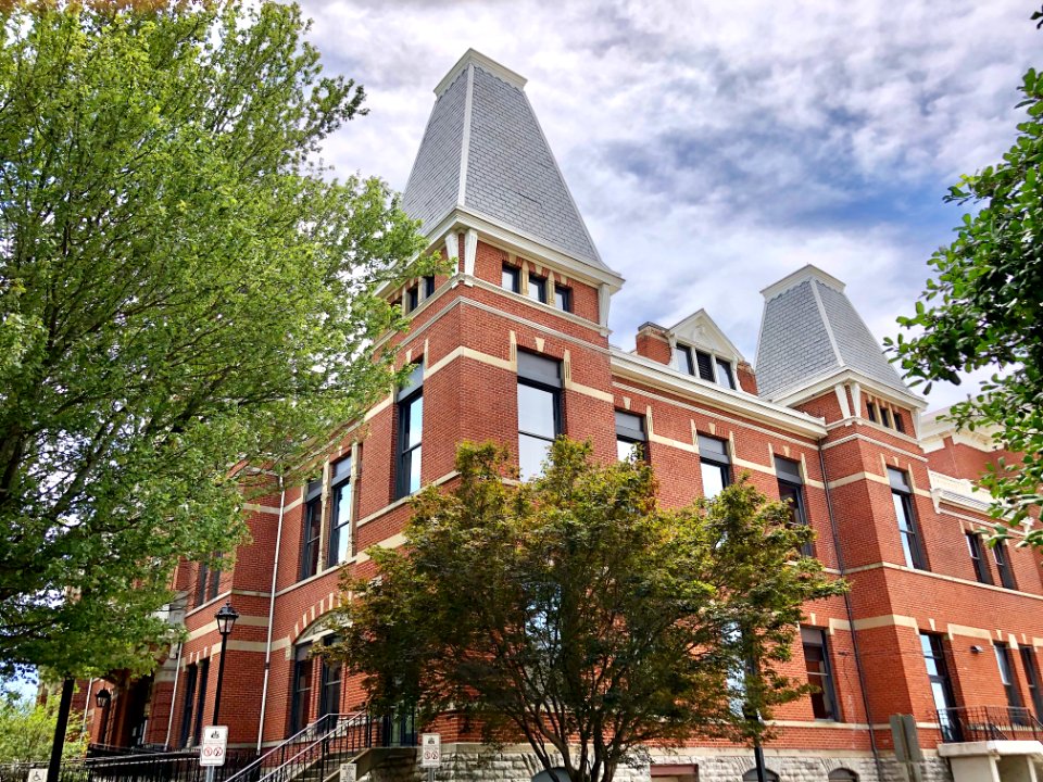Campbell County Courthouse, York Street, Newport, KY 