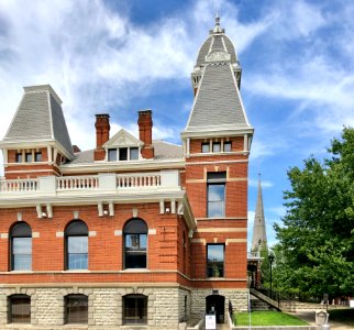 Campbell County Courthouse, York Street, Newport, KY 