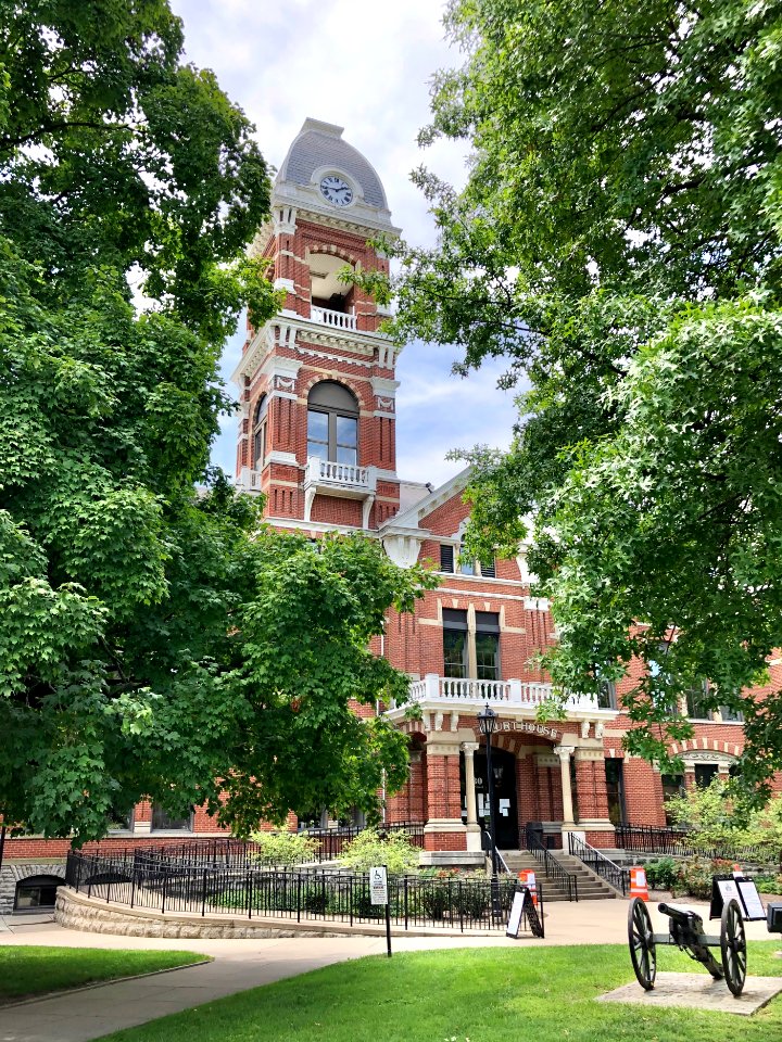 Campbell County Courthouse, York Street, Newport, KY 
