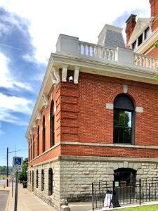 Campbell County Courthouse, York Street, Newport, KY 