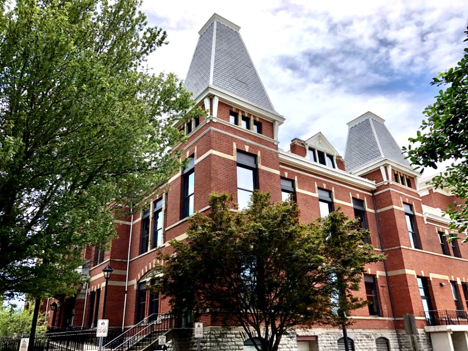 Campbell County Courthouse, York Street, Newport, KY 