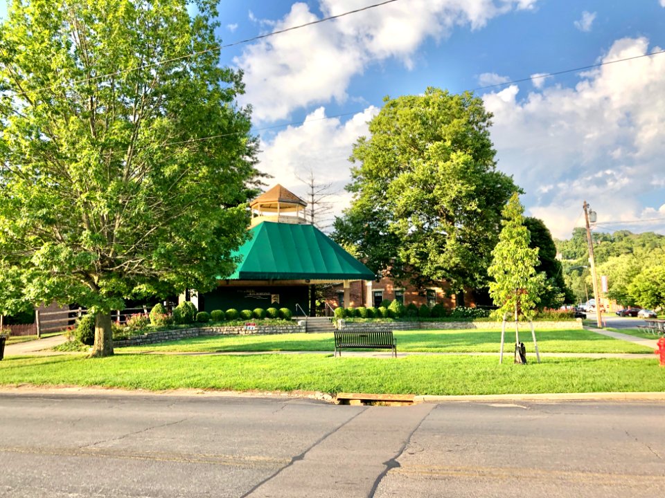 New Richmond Bandstand On The River, Front Street, New Ric… 