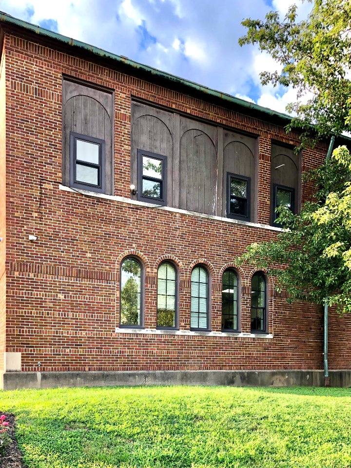 Light-Ashburn Memorial Building (Old St. Peter Catholic Sc… 