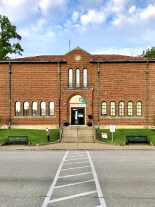 Light-Ashburn Memorial Building (Old St. Peter Catholic Sc… 