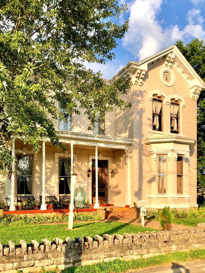 Susanna's Guest House Inn, Susanna Way, New Richmond, OH 
