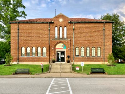 Light-Ashburn Memorial Building (Old St. Peter Catholic Sc… 