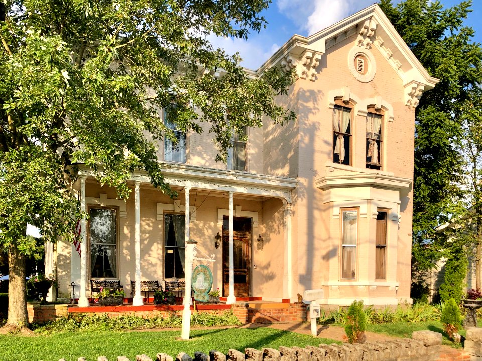 Susanna's Guest House Inn, Susanna Way, New Richmond, OH 