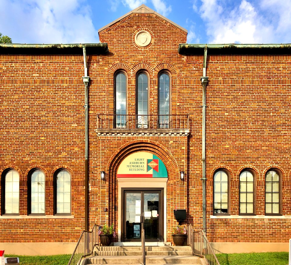 Light-Ashburn Memorial Building (Old St. Peter Catholic Sc… 