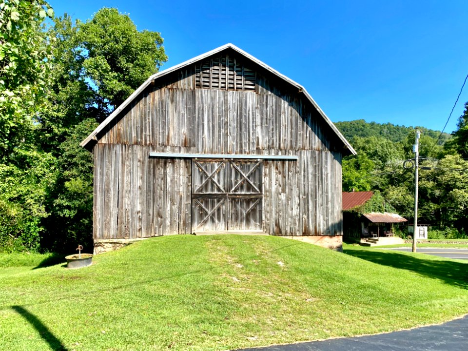 Barn, Chapel Hill Road, White Rock, NC 