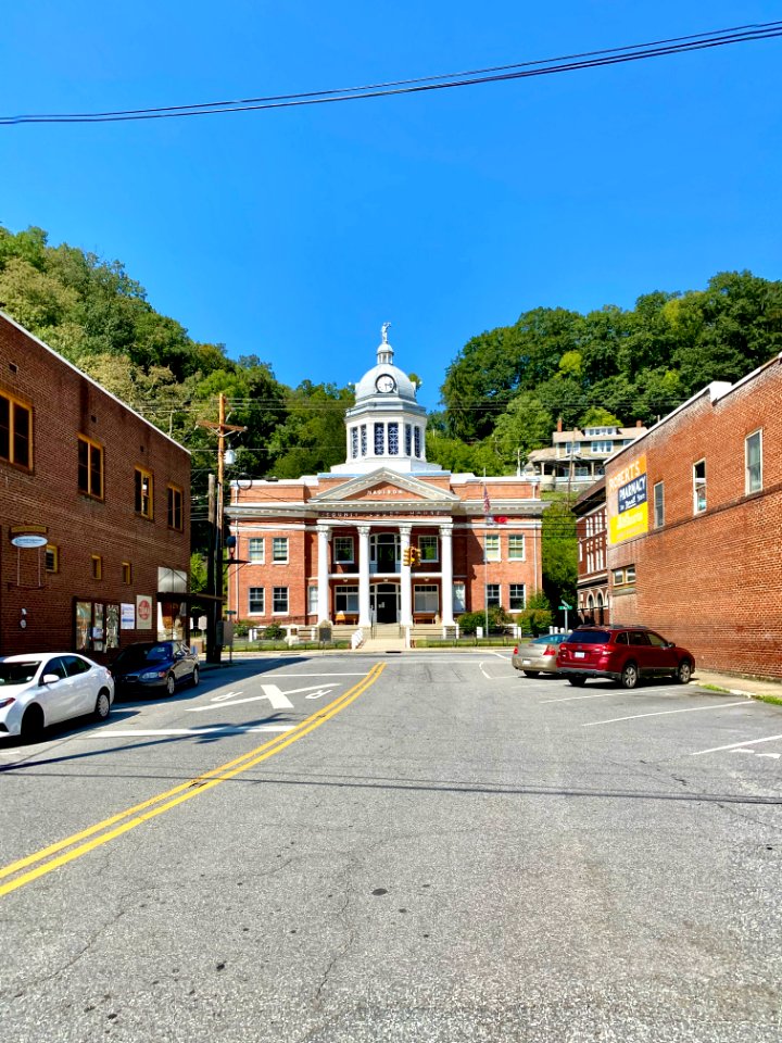 Madison County Courthouse, Marshall, NC 