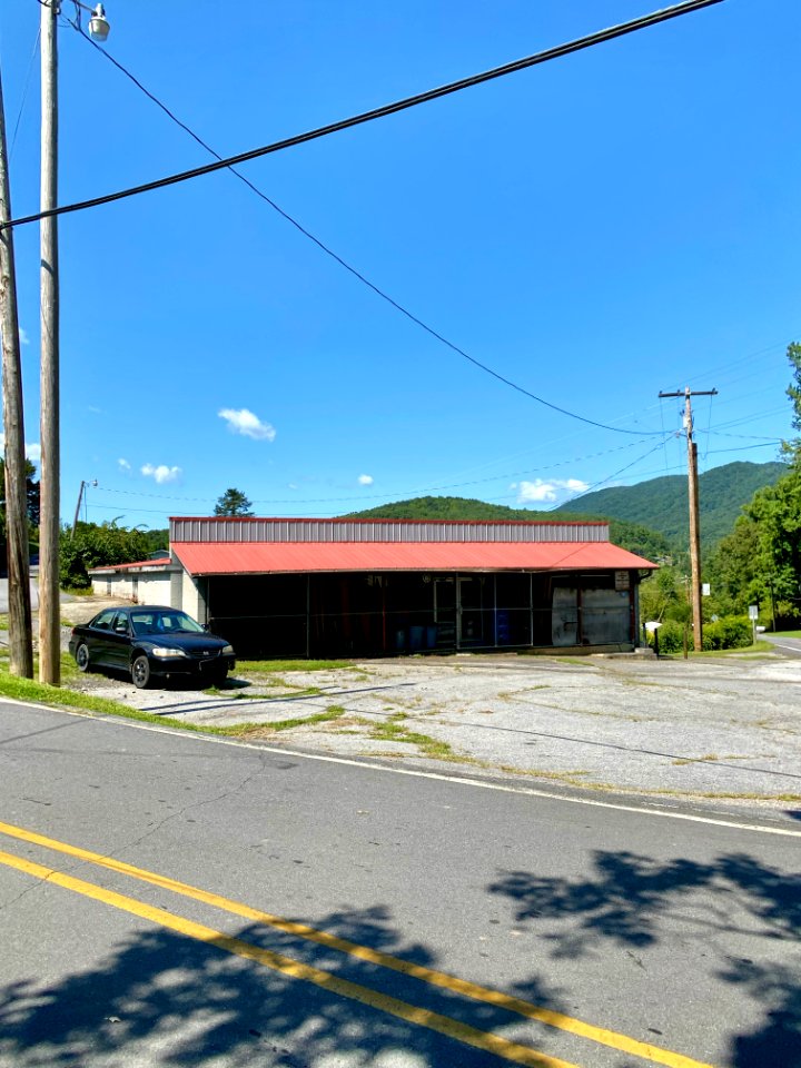 Walnut Drive, Walnut, NC 
