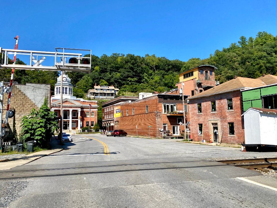 Baileys Branch Road, Marshall, NC 