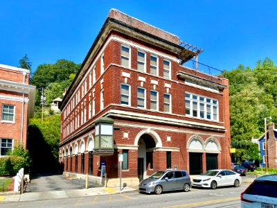Bank of French Broad Building, Marshall, NC 