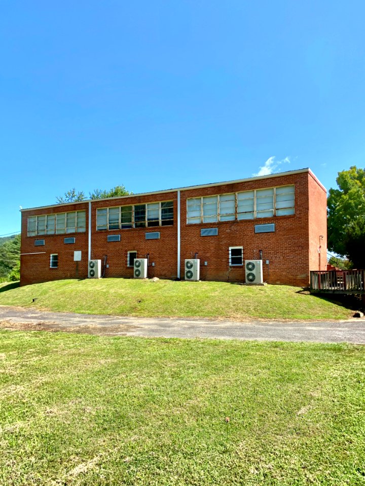Walnut Community Center (Walnut School Annex), School Road… 