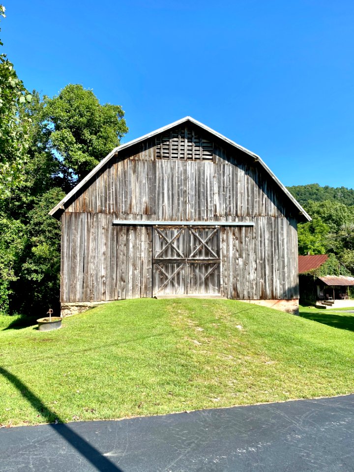 Barn, Chapel Hill Road, White Rock, NC 