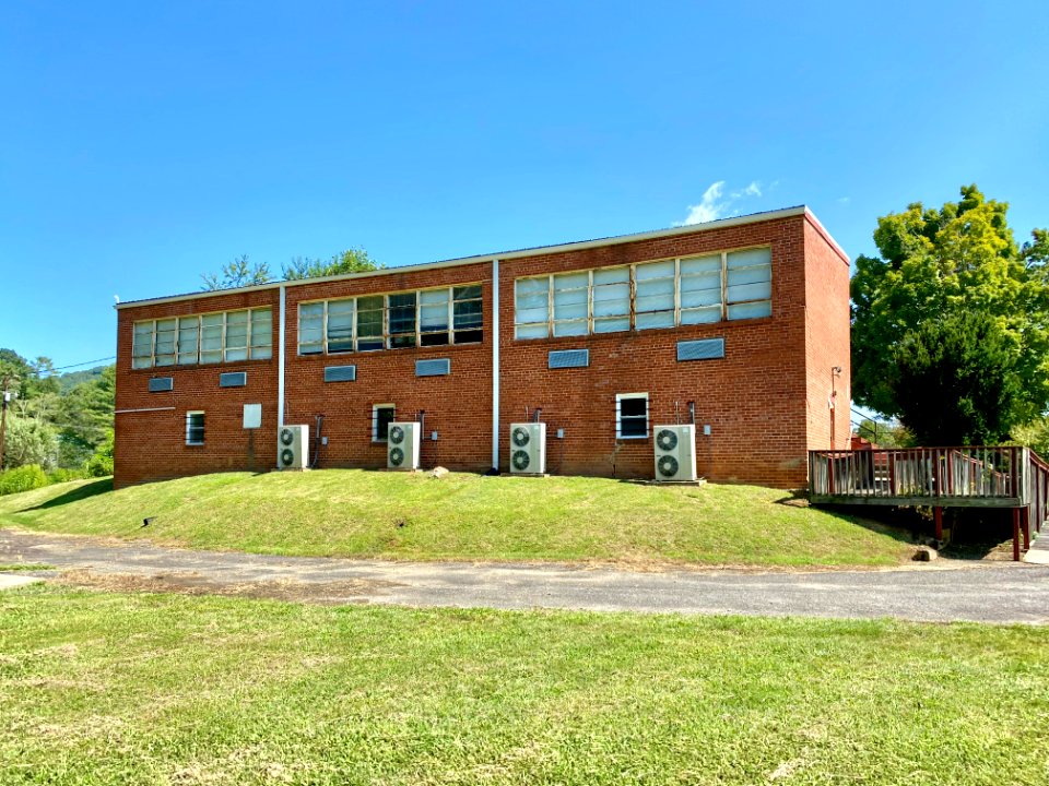 Walnut Community Center (Walnut School Annex), School Road… 