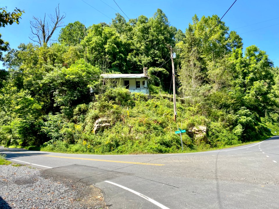 Meadow Fork Road and North Carolina State Highway 209, Blu… 