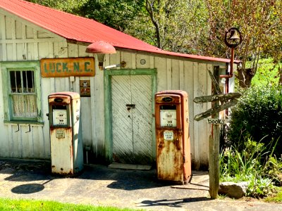 Pink J. Plemmons Grocery and Feed Store, North Carolina St… 