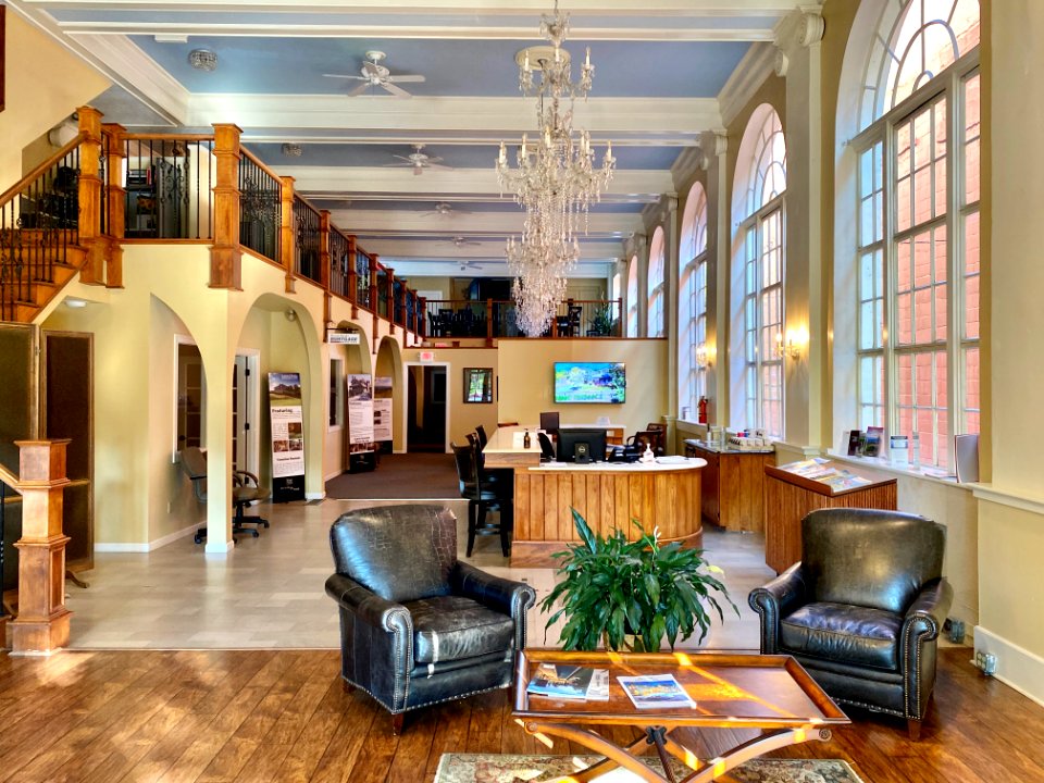Citizens Bank and Trust Company Building, Waynesville, NC 