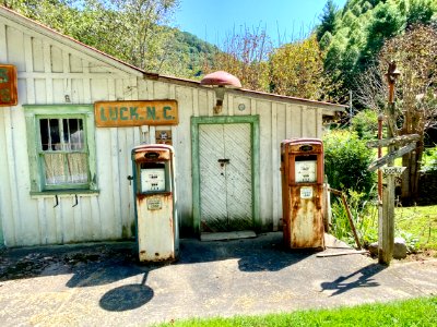 Pink J. Plemmons Grocery and Feed Store, North Carolina St… 