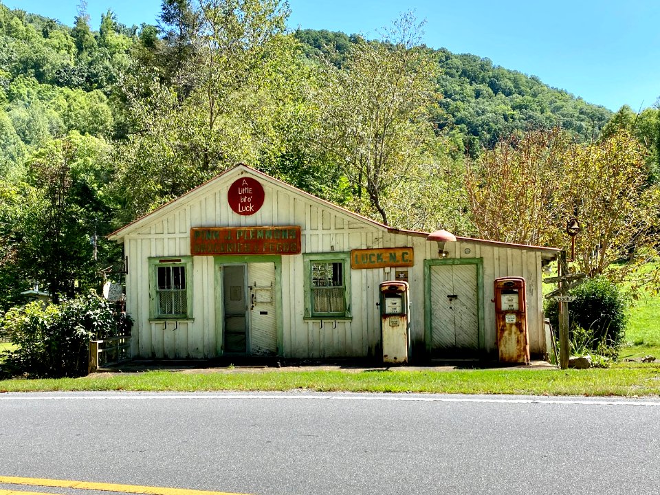Pink J. Plemmons Grocery and Feed Store, North Carolina St… 