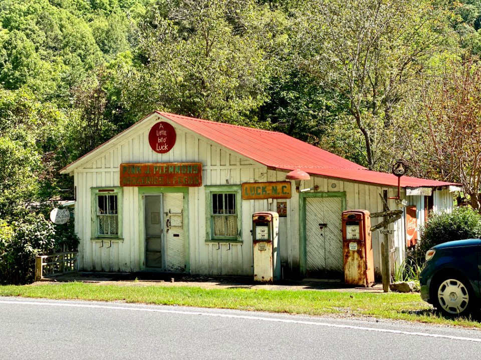 Pink J. Plemmons Grocery and Feed Store, North Carolina St… 