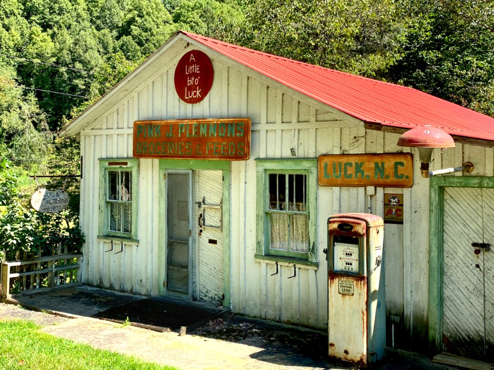 Pink J. Plemmons Grocery and Feed Store, North Carolina St… 