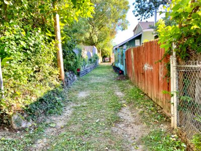 Bakewell Street Alley, Mainstrasse Village, Covington, KY 