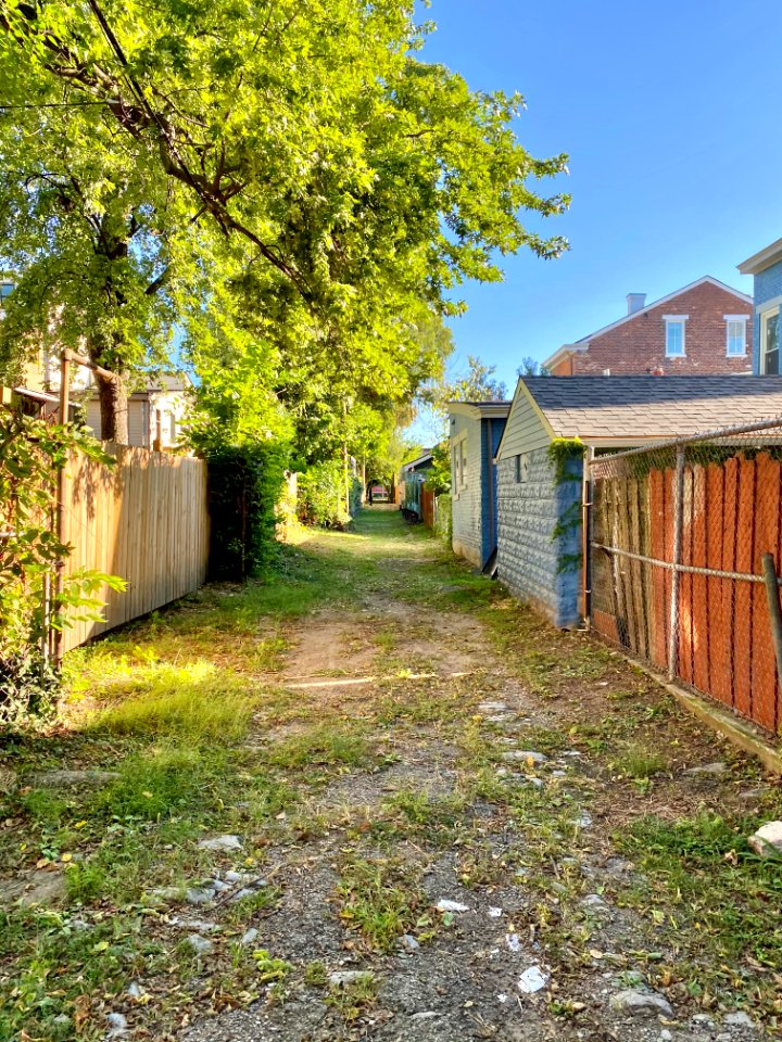 Bakewell Street Alley, Mainstrasse Village, Covington, KY 