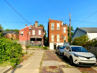Center Court, Mainstrasse Village, Covington, KY 