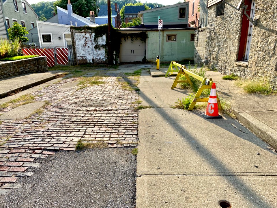 Center Court, Mainstrasse Village, Covington, KY 