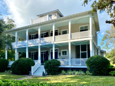 Fort Moultrie Senior Officer’s Quarters, Ion Avenue, Sulli… 