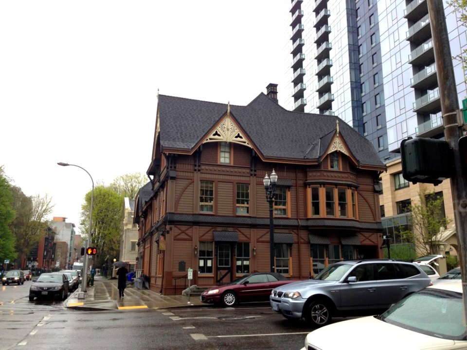 Old Carriage House, Portland 