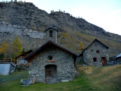 Chapelle Saint Jean, vallon de Chambran , Hautes-Alpes 