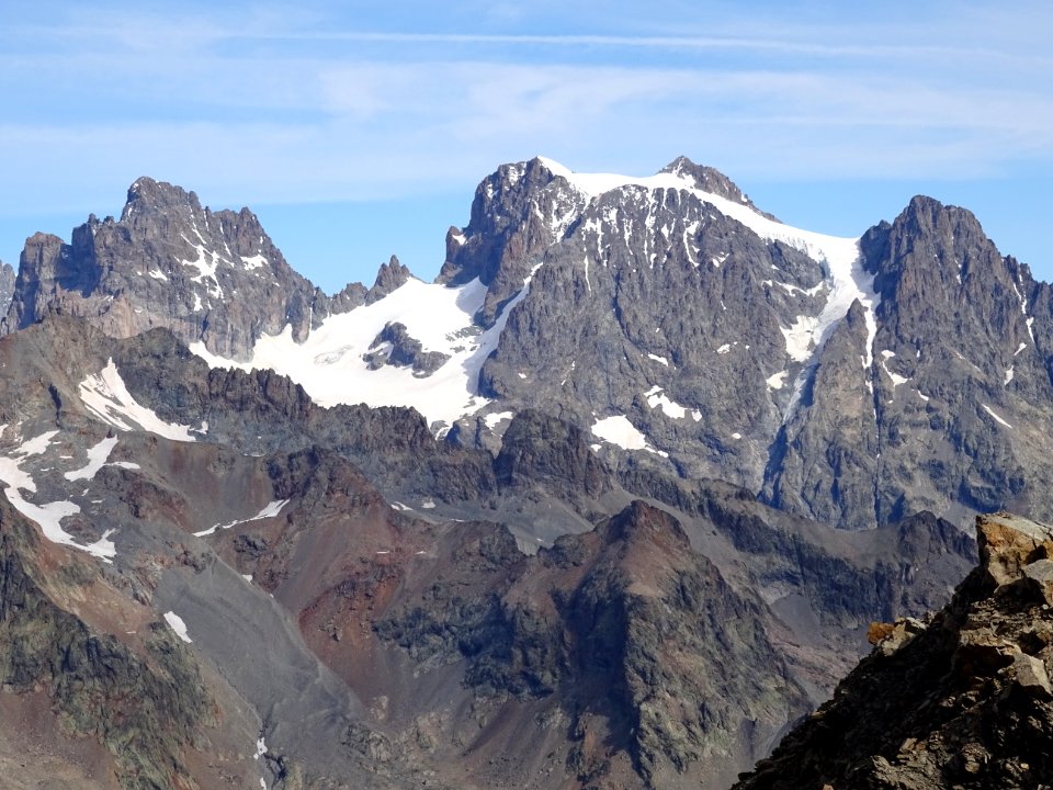 Le Pic sans Nom et le Mont Pelvoux 